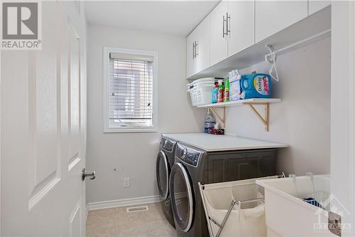 543 Arum Terrace, Ottawa, ON - Indoor Photo Showing Laundry Room
