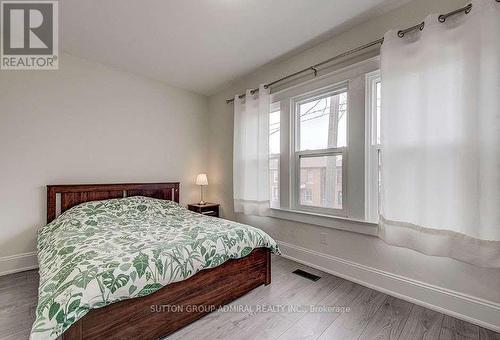 738 Cannon St E, Hamilton, ON - Indoor Photo Showing Bedroom