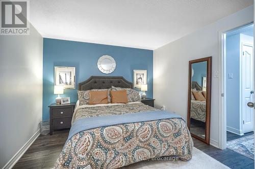 #10 -2185 Fairchild Blvd, Burlington, ON - Indoor Photo Showing Bedroom