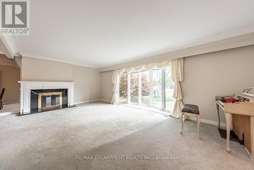 195 Wilton St, Burlington, ON - Indoor With Fireplace