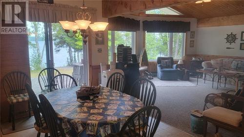 9 Holmes St, Spring Bay, ON - Indoor Photo Showing Dining Room