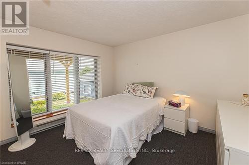 101 North Shore Rd, Northern Bruce Peninsula, ON - Indoor Photo Showing Bedroom