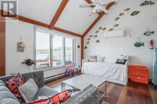 101 North Shore Road, Northern Bruce Peninsula, ON - Indoor Photo Showing Bedroom