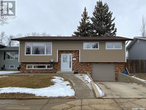 43 Buttercup Crescent Nw, Moose Jaw, SK - Outdoor