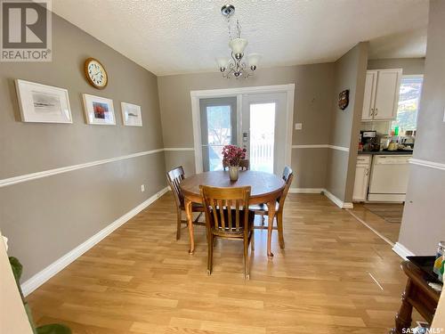 43 Buttercup Crescent Nw, Moose Jaw, SK - Indoor Photo Showing Dining Room