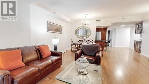 #506 -71 Front St E, Toronto, ON - Indoor Photo Showing Living Room