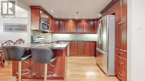 #506 -71 Front St E, Toronto, ON - Indoor Photo Showing Kitchen