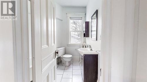 3 Livingstone Street, St. John'S, NL - Indoor Photo Showing Bathroom