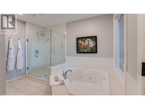 107 Village Centre Court Unit# 313, Vernon, BC - Indoor Photo Showing Bathroom