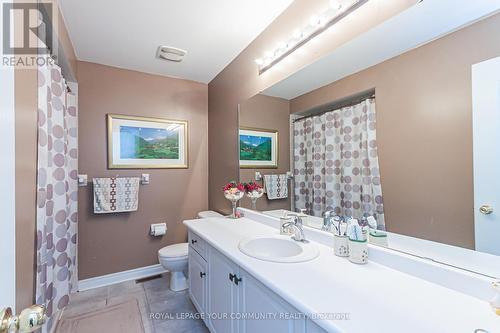 157 Manorheights Street, Richmond Hill, ON - Indoor Photo Showing Bathroom