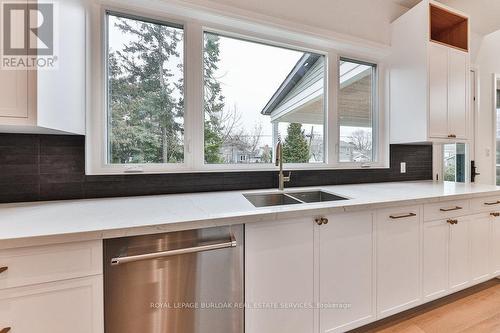 527 Lorne St, Burlington, ON - Indoor Photo Showing Kitchen With Double Sink