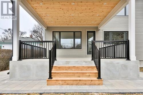 527 Lorne St, Burlington, ON - Outdoor With Deck Patio Veranda With Exterior