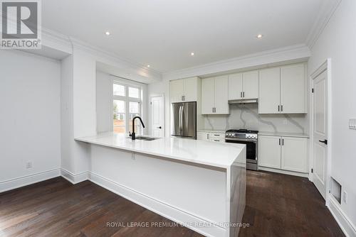 66 - 40 Lunar Crescent, Mississauga, ON - Indoor Photo Showing Kitchen With Upgraded Kitchen