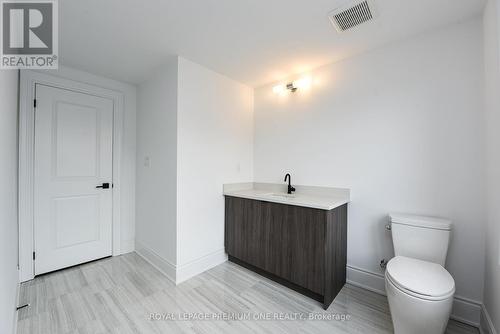 66 - 40 Lunar Crescent, Mississauga, ON - Indoor Photo Showing Bathroom