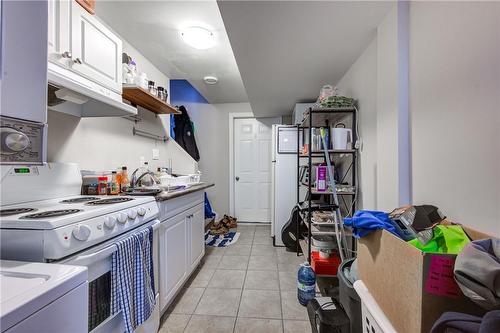 9 Chestnut Street E, St. Catharines, ON - Indoor Photo Showing Laundry Room
