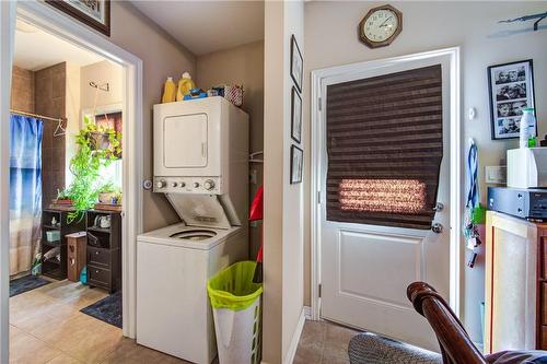 9 Chestnut Street E, St. Catharines, ON - Indoor Photo Showing Laundry Room