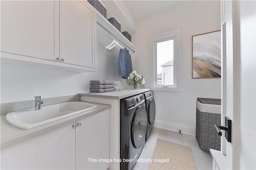 527 Lorne Street, Burlington, ON - Indoor Photo Showing Laundry Room