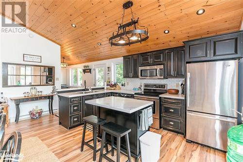 224 Island 360, Port Severn, ON - Indoor Photo Showing Kitchen With Upgraded Kitchen