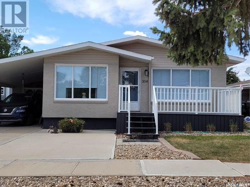 304 4Th Street W, Leader, SK - Outdoor