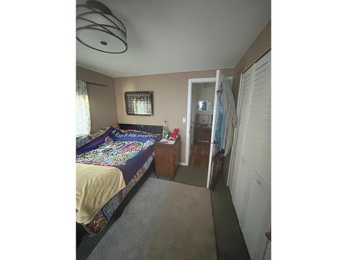 745 300Th Street, Kimberley, BC - Indoor Photo Showing Bedroom