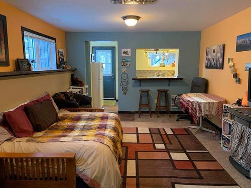 745 300Th Street, Kimberley, BC - Indoor Photo Showing Bedroom