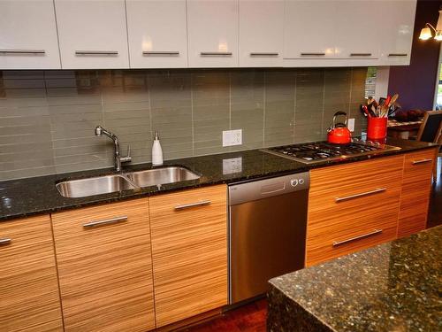306-3223 Selleck Way, Colwood, BC - Indoor Photo Showing Kitchen With Double Sink