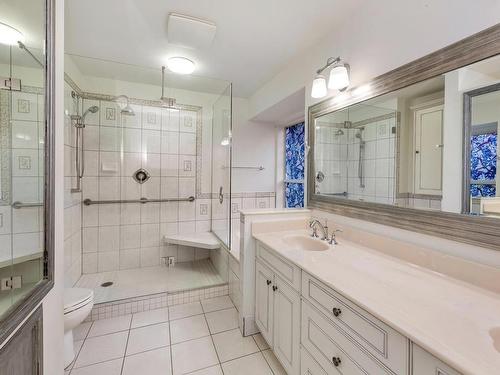 3593 Arbutus Dr North, Cobble Hill, BC - Indoor Photo Showing Bathroom
