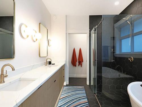 2389 Crown Isle Dr, Courtenay, BC - Indoor Photo Showing Bathroom