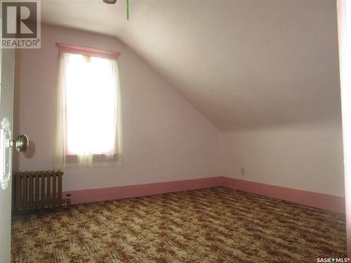 225 6Th Avenue E, Assiniboia, SK - Indoor Photo Showing Other Room