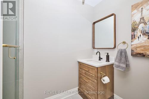 26 Oakridge Blvd, Pelham, ON - Indoor Photo Showing Bathroom