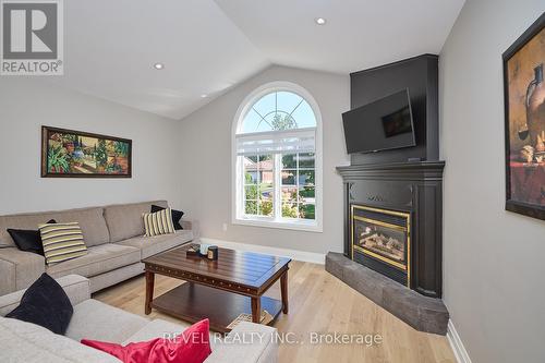 26 Oakridge Blvd, Pelham, ON - Indoor Photo Showing Living Room With Fireplace