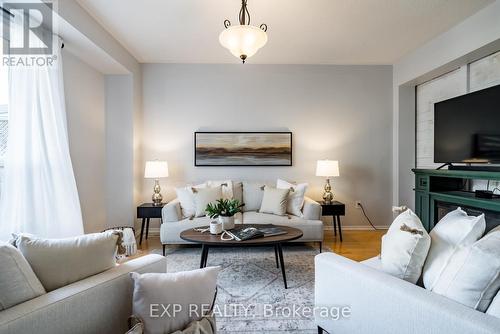 758 Carlisle Street, Cobourg, ON - Indoor Photo Showing Living Room
