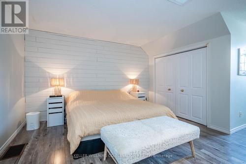 42 Wasaga Woods Circ, Wasaga Beach, ON - Indoor Photo Showing Bedroom