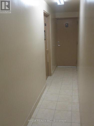 321 Elgin St W, Oshawa, ON - Indoor Photo Showing Other Room
