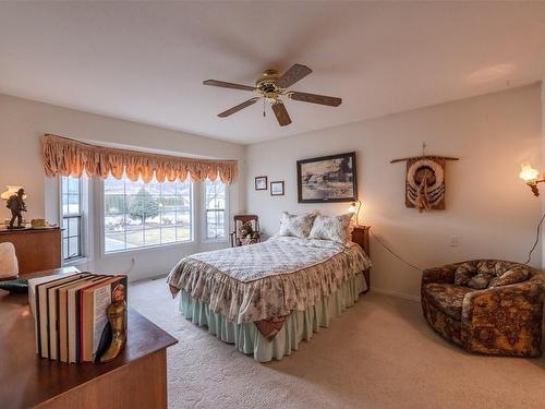 45 Kingfisher Drive, Penticton, BC - Indoor Photo Showing Bedroom