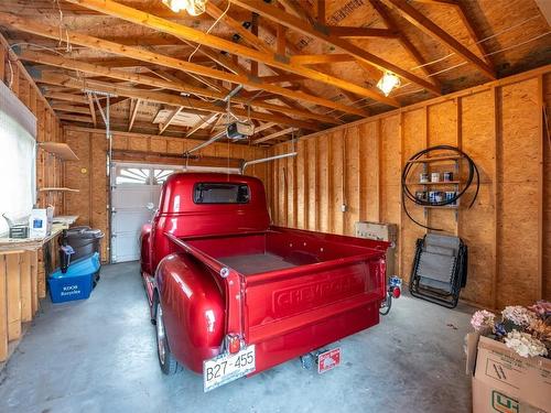 45 Kingfisher Drive, Penticton, BC - Indoor Photo Showing Garage