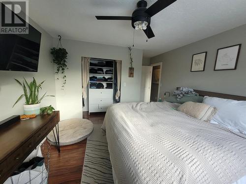 4709 44 Street Ne, Chetwynd, BC - Indoor Photo Showing Bedroom