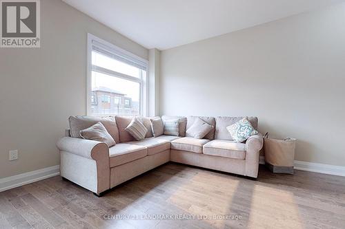 923 Isaac Phillips Way, Newmarket, ON - Indoor Photo Showing Living Room