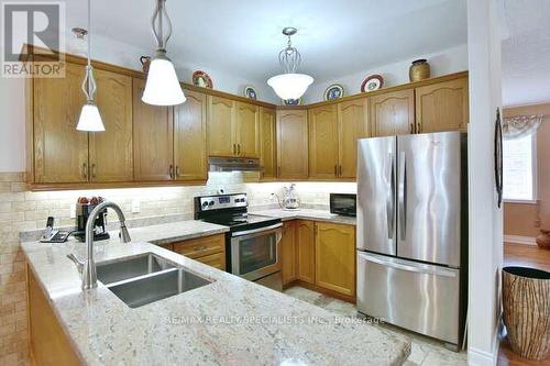37 Tona Trail, Wasaga Beach, ON - Indoor Photo Showing Kitchen With Stainless Steel Kitchen With Double Sink