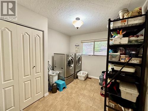 1649 Tappen Notch Hill Road, Tappen, BC - Indoor Photo Showing Laundry Room