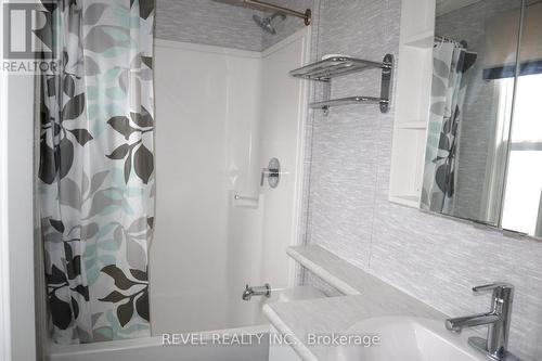 #Qmd182 -490 Empire Rd, Port Colborne, ON - Indoor Photo Showing Bathroom