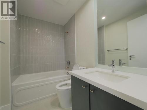 628 Kinghorne Mews, Vancouver, BC - Indoor Photo Showing Bathroom