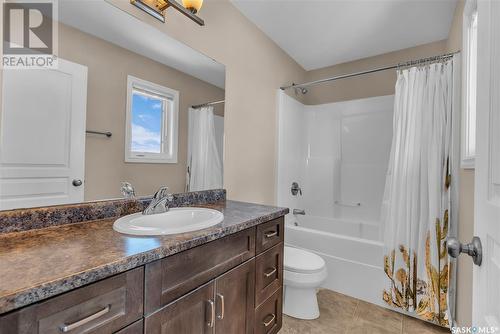 424 Snead Crescent, Warman, SK - Indoor Photo Showing Bathroom