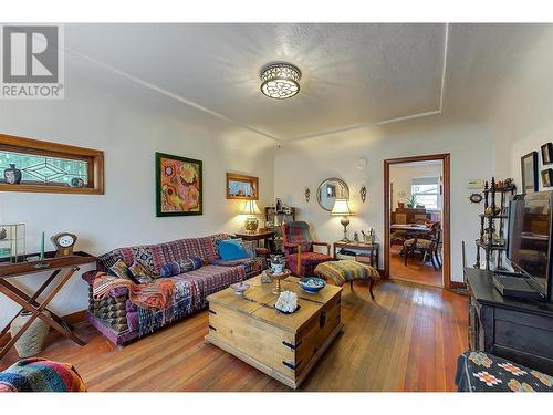 866 Dehart Avenue Lot# 3, Kelowna, BC - Indoor Photo Showing Living Room