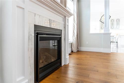 20 Deerfield Lane, Ancaster, ON - Indoor Photo Showing Living Room With Fireplace
