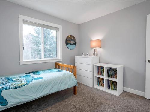 2034 Sierra Dr, Campbell River, BC - Indoor Photo Showing Bedroom