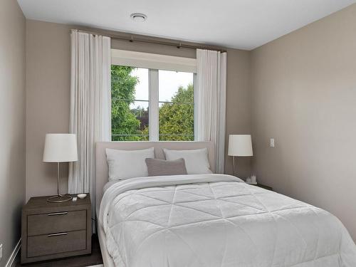 2685 Burdick Ave, Oak Bay, BC - Indoor Photo Showing Bedroom