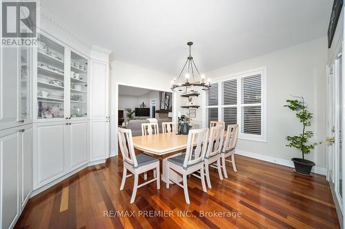 51 Ballantrae Rd, Whitchurch-Stouffville, ON - Indoor Photo Showing Dining Room