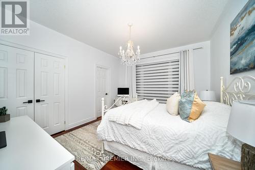 51 Ballantrae Rd, Whitchurch-Stouffville, ON - Indoor Photo Showing Bedroom