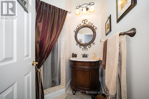 51 Ballantrae Rd, Whitchurch-Stouffville, ON - Indoor Photo Showing Bathroom